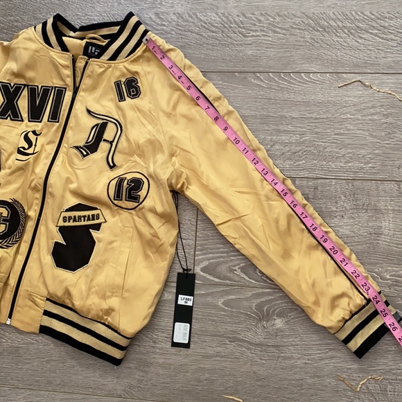 LF pumper Spartans gold Jacket ⭐️ NWT - Picture 14 of 14
